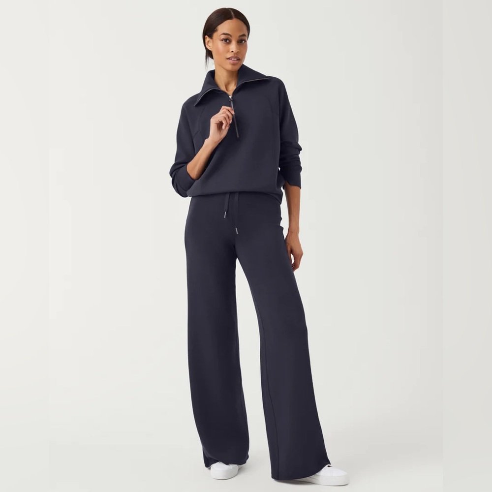 Wide-Leg Knit Sweatpants in Dark Navy